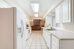 433 Canal Dr, Lake Wales, FL 33859 - Photo 16