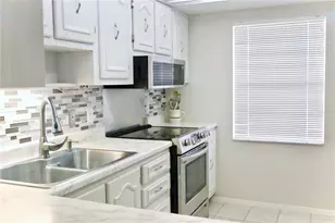 333 Lake Howard Dr NW, Winter Haven, FL 33880 - Photo 4