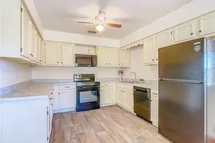 1061 Hiawatha Ave, Lake Wales, FL 33853 - Photo 6