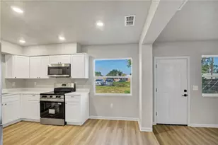 739 Ellerbe Way, Lakeland, FL 33801 - Photo 4