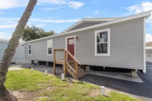4607 Oak St, Fruitland Park, FL 34731 - Photo 1