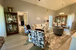 246 Chalet Estates St, Lake Wales, FL 33859 - Photo 2