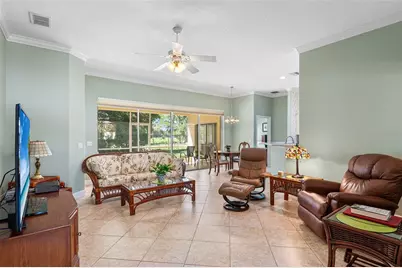 126 Lake Region Circle, Winter Haven, FL 33881 - Photo 2