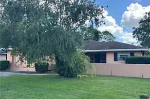 374 Troon Ct, Winter Haven, FL 33884 - Photo 2