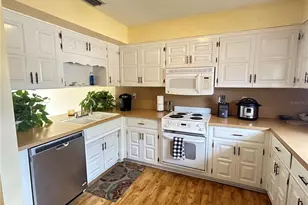 374 Troon Ct, Winter Haven, FL 33884 - Photo 4