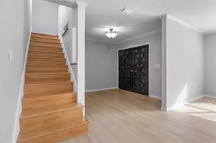 9602 N 46th St, Tampa, FL 33617 - Photo 4