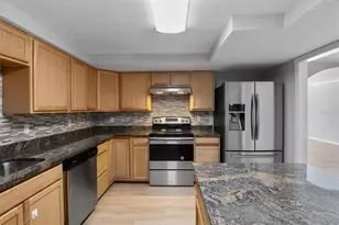 9602 N 46th St, Tampa, FL 33617 - Photo 14