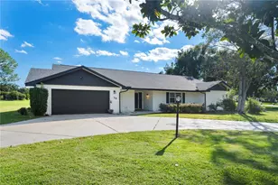 10 Meadowlake Ct, Winter Haven, FL 33884 - Photo 4