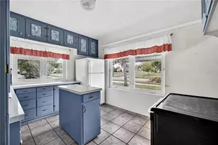 403 E Johnson Ave, Lake Wales, FL 33853 - Photo 10