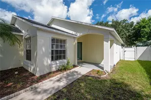 126 Piano Ln, Davenport, FL 33896 - Photo 2