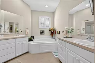 516 Grasslands Village Cir, Lakeland, FL 33803 - Photo 30