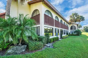 10104 Village Dr, Lake Wales, FL 33898 - Photo 2