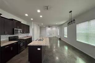 2845 Whispering Trails Dr, Winter Haven, FL 33884 - Photo 8