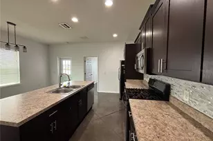 2845 Whispering Trails Dr, Winter Haven, FL 33884 - Photo 6