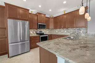 1069 Sawgrass Dr, Winter Haven, FL 33884 - Photo 6