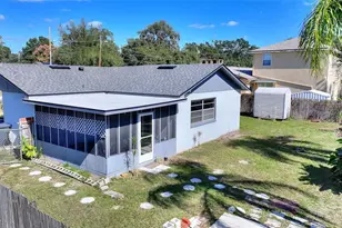 221 Dorothy St, Auburndale, FL 33823 - Photo 4