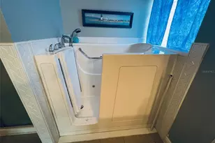 3971 Island Lakes Dr, Winter Haven, FL 33881 - Photo 16