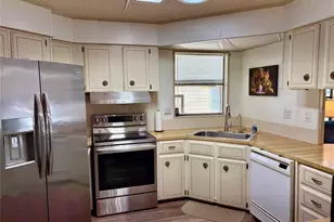 6315 Grove Pointe Dr S E, Winter Haven, FL 33884 - Photo 16