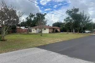 202 S Bingham St, Eagle Lake, FL 33839 - Photo 2