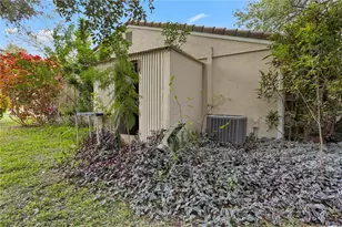 10105 Crown Ct, Orlando, FL 32821 - Photo 34