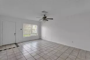 1805 Fluorshire Dr, Brandon, FL 33511 - Photo 10