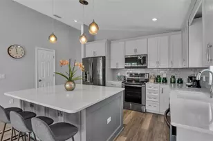 333 Castlemain Cir, Davenport, FL 33897 - Photo 6