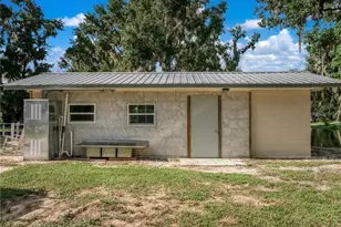 9035 Temple Dr, Lake Wales, FL 33898 - Photo 4