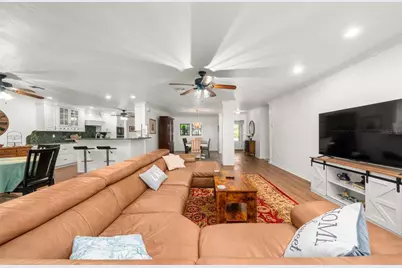 2551 Lakeview Drive, Sebring, FL 33870 - Photo 4