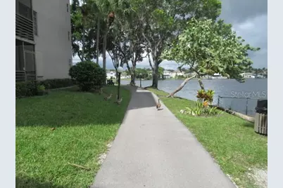 1100 Colony Point Circle #518, Pembroke Pines, FL 33026 - Photo 34