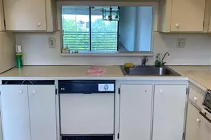 1100 Colony Point Cir, Pembroke Pines, FL 33026 - Photo 4