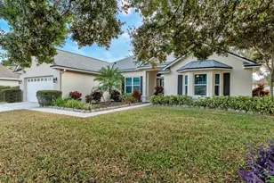 3875 Alamanda Hills Pl, Lakeland, FL 33813 - Photo 2