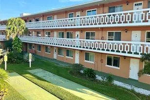 2111 Lakeview Dr, Sebring, FL 33870 - Photo 1