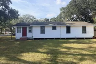 725 W Socrum Loop Rd, Lakeland, FL 33809 - Photo 1