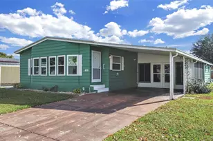 1819 Sherwood Hill Dr, Lakeland, FL 33810 - Photo 1