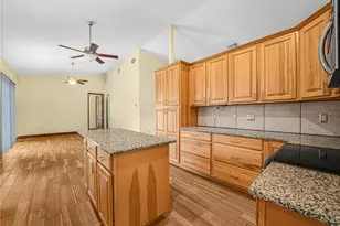 100 Reedy Creek Dr, Frostproof, FL 33843 - Photo 8