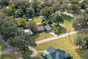 618 3rd St NE, Fort Meade, FL 33841 - Photo 2