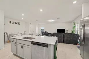 868 Timberland Dr, Eagle Lake, FL 33839 - Photo 8