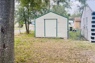 532 W Bridgers Ave, Auburndale, FL 33823 - Photo 6