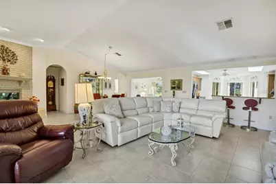 517 Clubhouse Drive, Lake Wales, FL 33898 - Photo 14