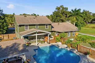 1825 Clubhouse Rd, Lakeland, FL 33813 - Photo 2