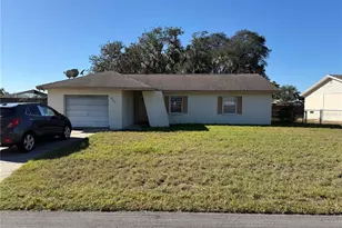 405 Hickory Ln, Winter Haven, FL 33880 - Photo 2