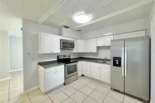 3102 Elm St, Winter Haven, FL 33881 - Photo 4