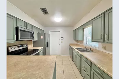 1390 10th Court NE, Winter Haven, FL 33881 - Photo 6