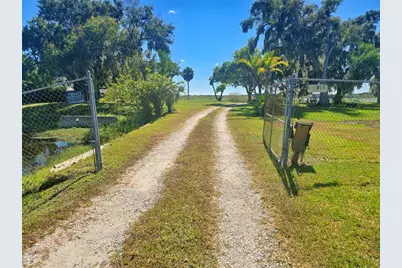 201 Lake Bonny Drive E, Lakeland, FL 33801 - Photo 6