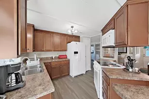 4815 Foxwood Blvd, Lakeland, FL 33810 - Photo 10