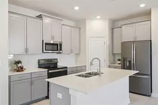 2733 Attwater Loop, Winter Haven, FL 33884 - Photo 8