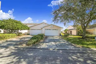 36 Enclave Dr, Winter Haven, FL 33884 - Photo 2