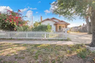 107 S 1st St, Haines City, FL 33844 - Photo 2