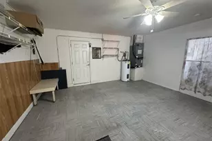 7040 Tamarind Dr, Lake Wales, FL 33898 - Photo 14