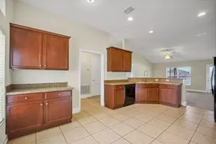 107 Mandolin Dr, Winter Haven, FL 33884 - Photo 8